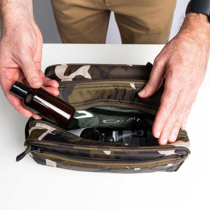 Lug Wheelbarrow Brushed Dopp Kit