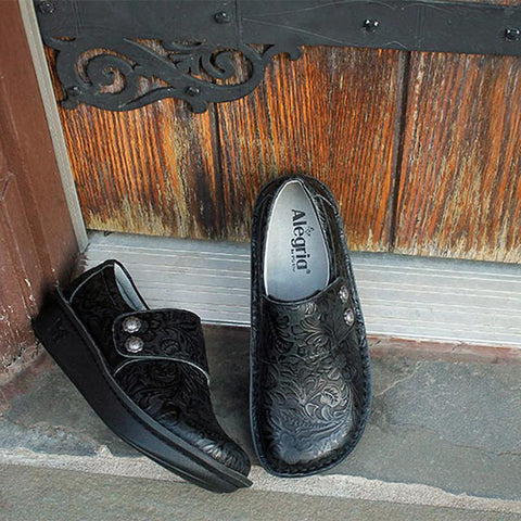 Alegria Deliah Embossible Ink Shoe